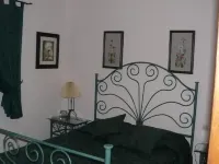 BEAUCAIRE Recent house surrounded by nature Hotels in Beaucaire