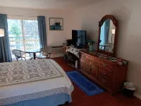 Comfy Corner a nice 2nd floor condo unit located in Fairfield Harbour New Bern