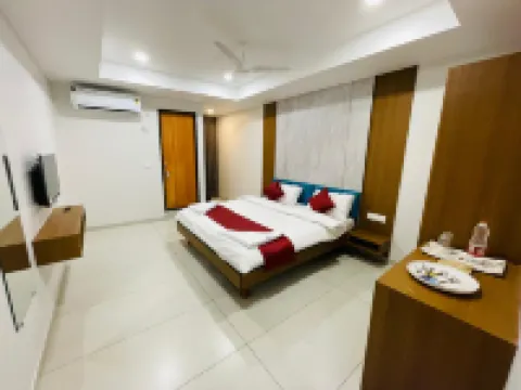 Hotel Coastal Empire