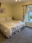 Tregenna a beautiful spacious cottage in Boscastle with parking