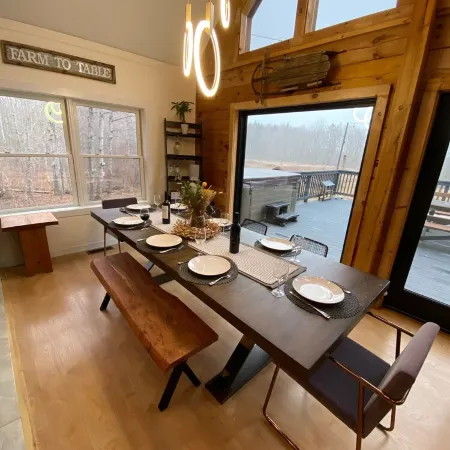 Catskills Getaway Home W/ Hot tub, Game room, fire pit and basketball court