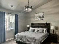 Gorgeous 3 bedroom cabin with hot tub