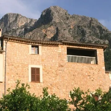 Ca'n Ferru.Old house renovated in Biniaraix overlooking the valley