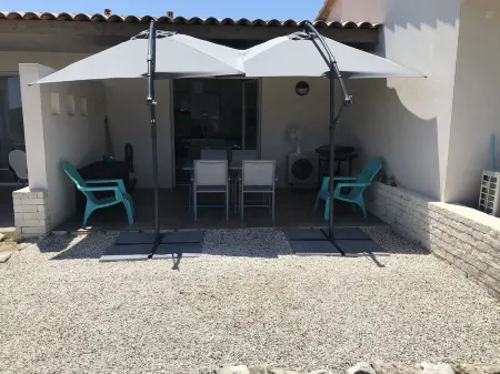 Villa Louise  Air-Conditioned Villa with Heated Pool Отели рядом с достопримечательностью «Office Municipal de Tourisme de Bonifacio»