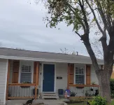 GREAT LOCATION! Cozy Clean Serene Studio w/Free parking! Hotels in North San Antonio - SAT