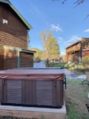 On The River, Hot Tub, Walk to Town #6002