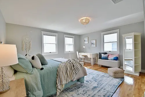 Spacious, Comfy Colonial, minutes to Boston and highways 米爾頓住宿飯店