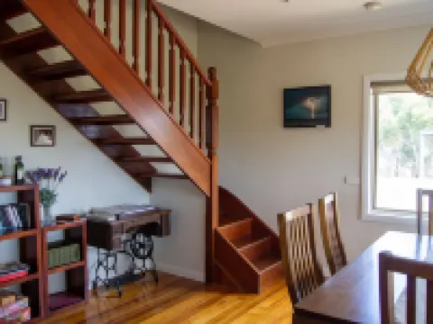 Bung Bong Hill Cottage Hotels in Maryborough