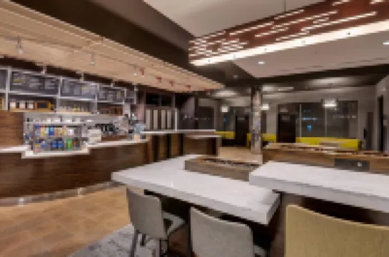 คอร์ทยาร์ดบายแมริออท อาร์ดมอร์ โรงแรมในอาร์ดมอร์