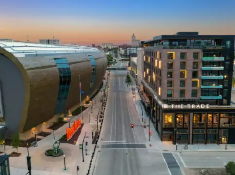 The Trade, Autograph Collection