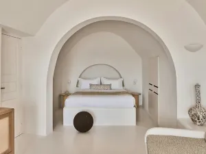 Mystique, a Luxury Collection Hotel, Santorini