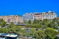 Contemporary 1-bedroom apartment with balcony, air conditioning, 50m from beach