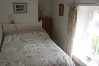 Compact traditional cottage - Coastal Village of Treen - 2-Star