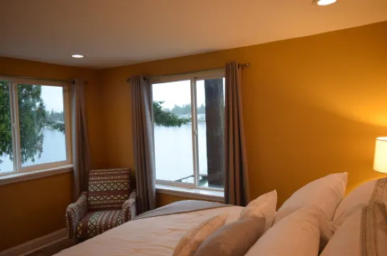 Seattle Tacoma Seattle Airport/Light Rail SeaTac 1BR Apt Waterfront Lake Home #5