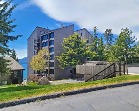 Book 4 Nights & Get 5th Night Free Thru 5.15,26.  Lake View Brockway Spgs 3 Bdr Hotels in Kings Beach