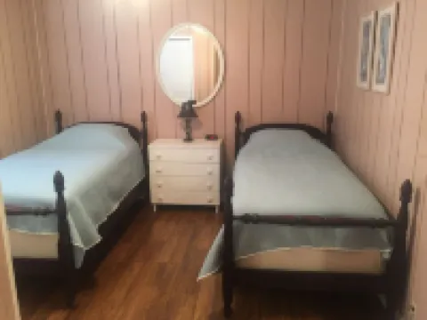 Perfect for PI graduations and Lowcountry getaways, close to PI and Sands Beach.