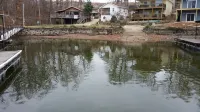 Cozy Lakefront House w/Nice Covered Deck.  Calm Water Location & Pet Friendly!