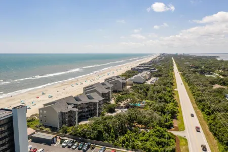 Exceptionally Clean 3Br/3Ba Oceanfront Condo in the Heart of the Crystal Coast