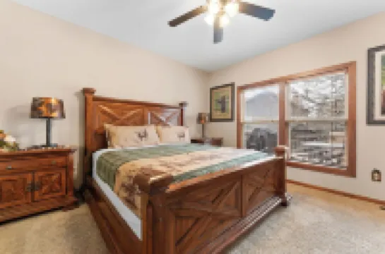 Pool&SplashPad Hot Tub PoolTable, Foosball, Lake, Shows, Golf, Shop, FUN