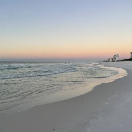 Highly Rated 1 Br Condo in Heart of Destin! Now Open for 2026 Bookings!
