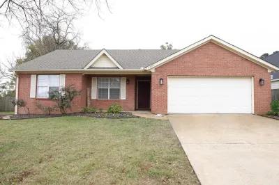 3-bedroom house in Jonesboro, AR 크레이그헤드 포레스트 호 주변 호텔