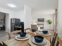 5 minutes from DTW! Hotels in Taylor