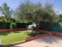 Close to center, comfort room in air-conditioned villa sauna, billiard, garden
