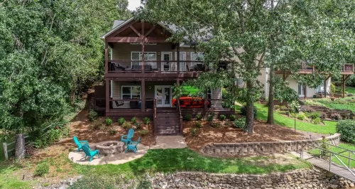 Lake Keowee Retreat! Swim, Boat, Kayak & Relax on Dock Just Steps from the Water