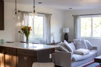 Modern Downtown Getaway - Walk Everywhere - 4つ星