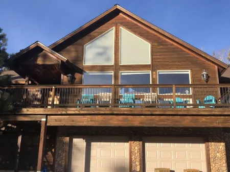 Solitude, 20 mile views, Wildlife, Hot tub, Skiing, Perfect for families!