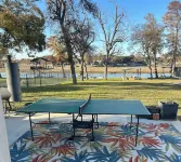 Guest House on Lake McQueeney with Hot Tub/Grill/Fire Pit Hotels in McQueeney