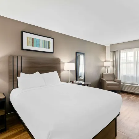Quality Inn Fayetteville Near Historic Downtown Square