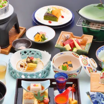 Ayaha Lakeside Hotel