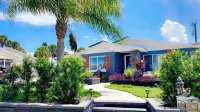 Charming 2-bedroom house in marvelous Ormond Beach with WiFi, AC. Great getaway!