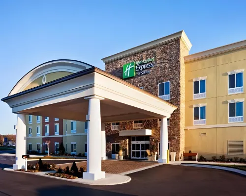 Holiday Inn Express & Suites CHARLOTTE SOUTHEAST - MATTHEWS by IHG Hotels in Matthews