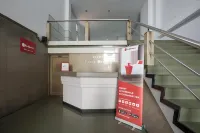 RedDoorz Plus Near Jakarta Kota Station Hotels in West Jakarta City