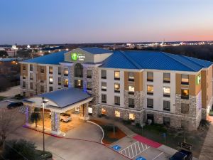 Holiday Inn Express & Suites Dallas South - Desoto