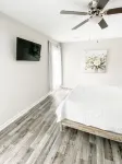 Suite Stella, a cozy 2-bed 2-bath home