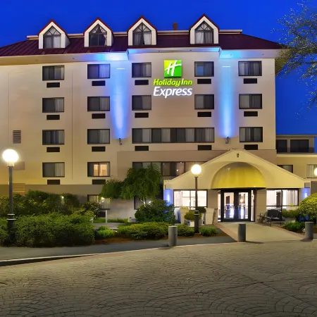 Holiday Inn Express BOSTON-WALTHAM by IHG