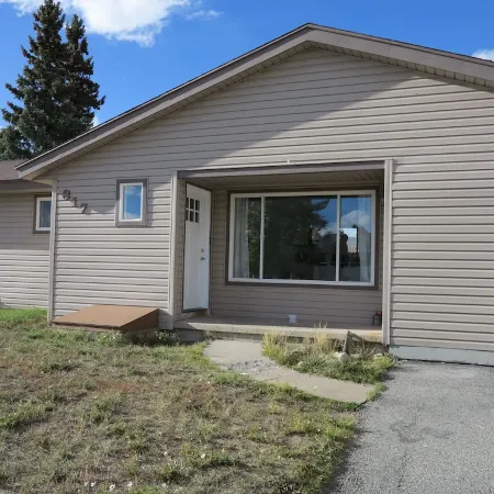 Modern Ranch close to downtown - Rental License #2025-057