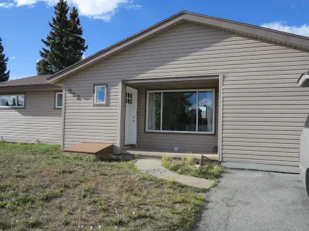 Modern Ranch close to downtown - Rental License #2025-057