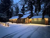 Ski Cabin w/ Hot Tub, Fireplaces – 5 Mins to Slopes, Pet-Friendly, Sleeps 12