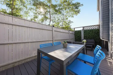 Modern West End Retreat - AC, 2-Car Parking, Deck, Grill, Super Walkable