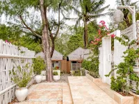 Bungalow Cafe Gili Beachfront Hotels in der Nähe von Public harbour ticket office