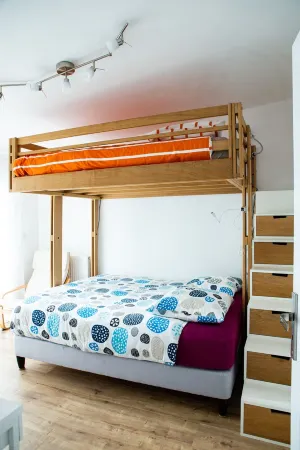 Beautiful apartment on the edge of seine Vernon giverny sleeps 8 Отели рядом с достопримечательностью «Foret de Bizy»