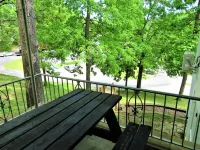 Cabin 1 at Kentucky Lake's  Lynnhurst Family Resort