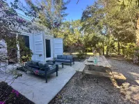 Connect with Nature at Headwaters Retreat in Jupiter Farms 심 크릭스 플라자 주변 호텔