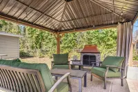 Spacious Living Less Than 2 Miles from Elon University!