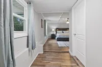 Sunrise@Sunset- 4BR/2BA home, with gameroom, large backyard & covered back porch