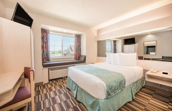 克萊爾莫爾温德姆麥客達套房酒店